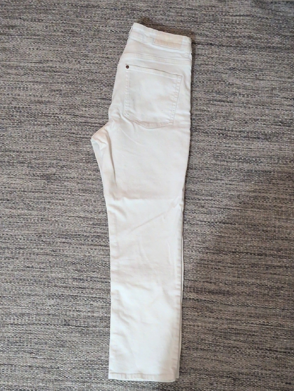 H&M Straight Leg Mid Rise White Jeans US 4 - 36